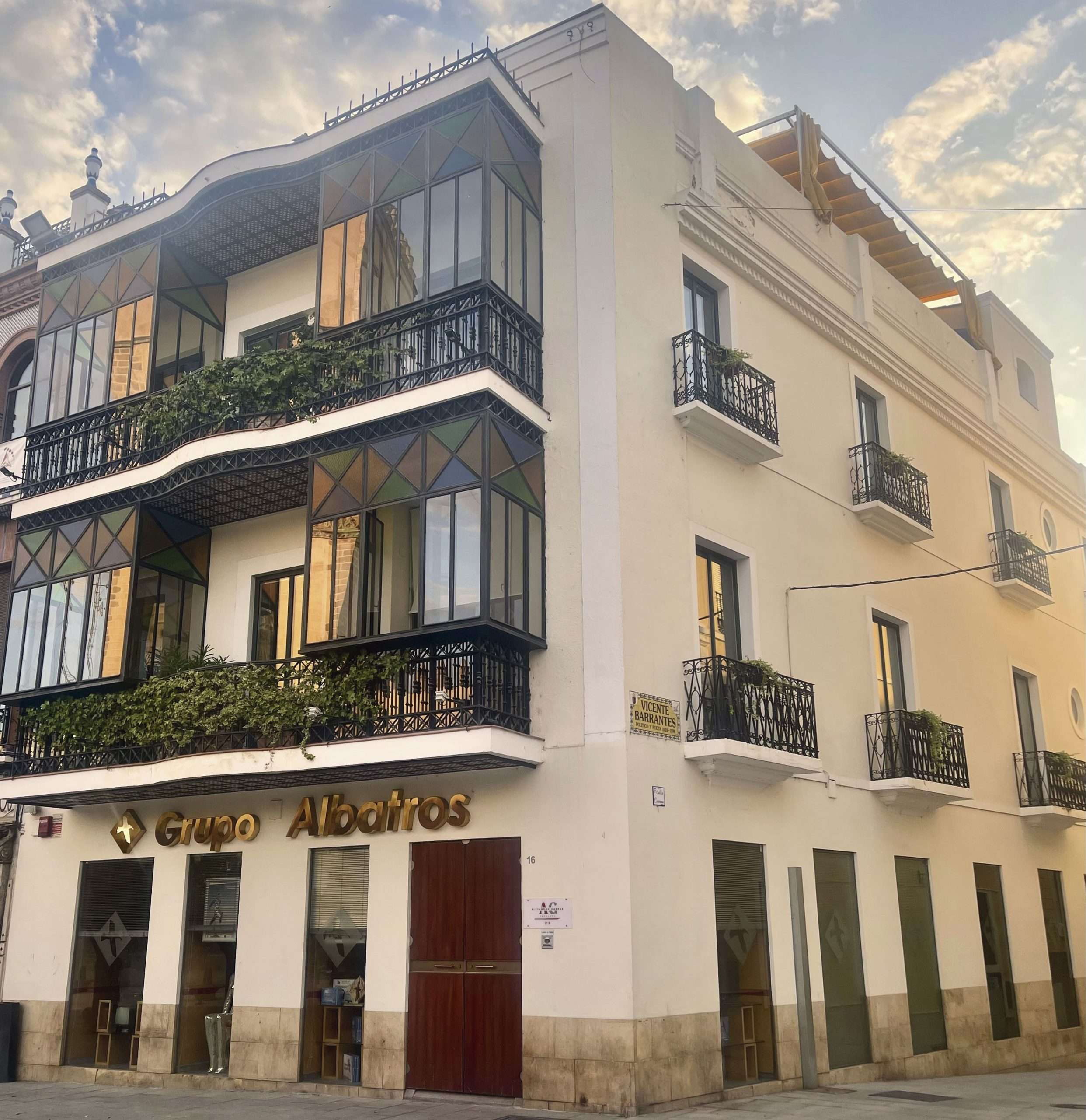 Grupo Albatros Building